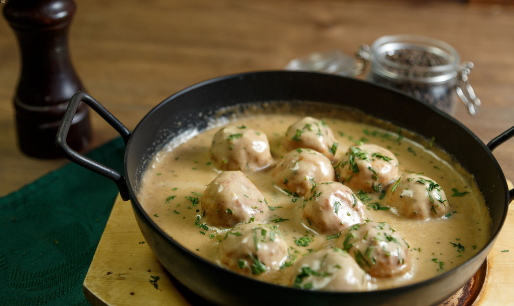 Crépinettes De Porc Mijotées Aux Champignons Recette de Crépinettes de porc sauce moutarde sur Friends & Food