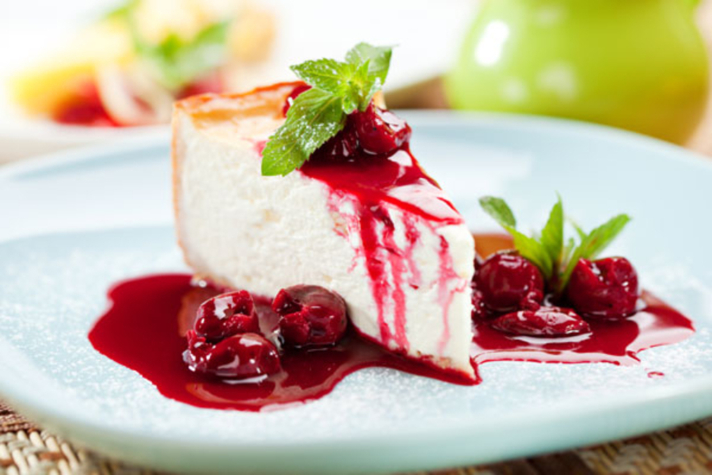 Cottage cheese and red berry cheesecake