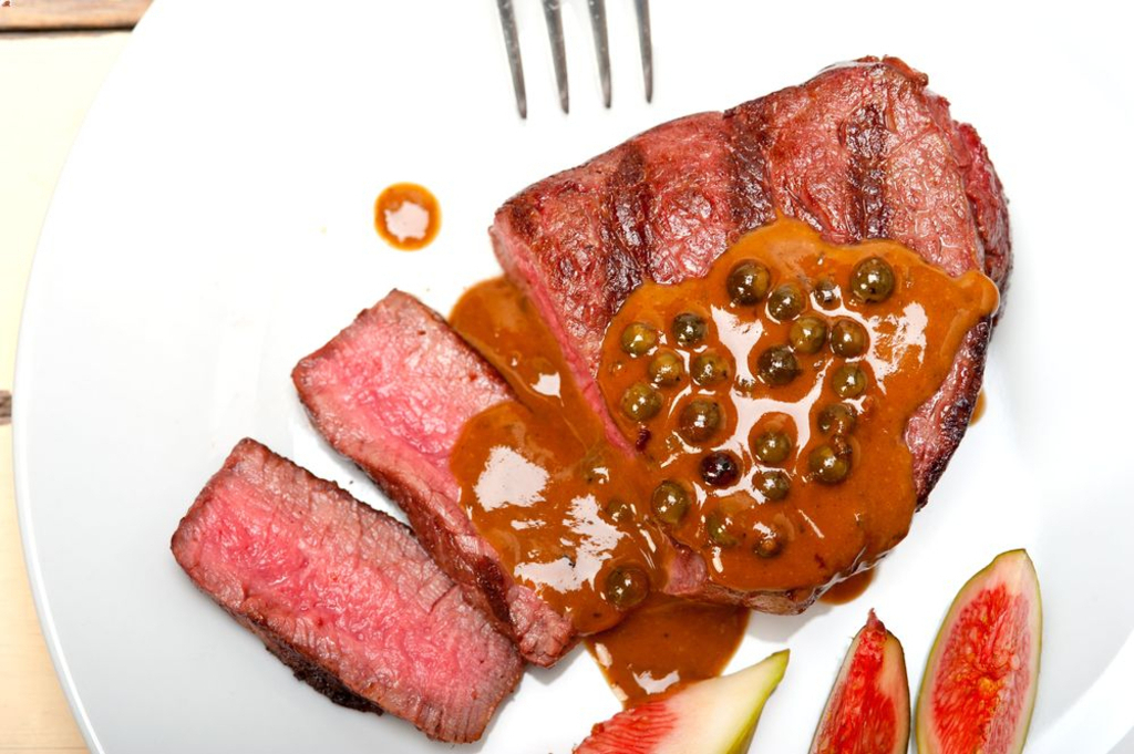 Kangaroo fillet with figs