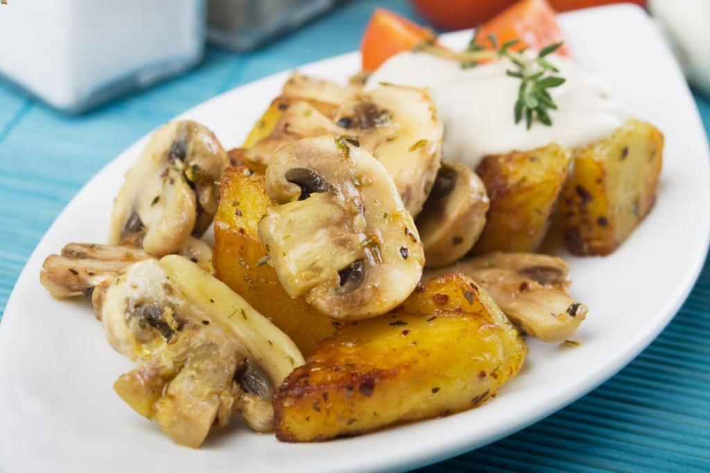 Potato with mushrooms