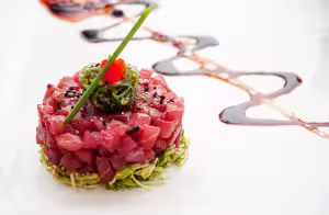 Tuna tartare with lemon