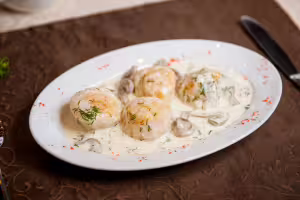 Scallops with muscat