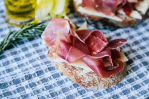 Bruschetta mit leerdammer