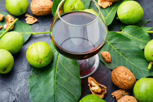 Grüner walnusslikör