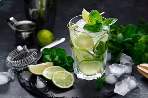 Chartreuse mojito