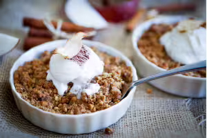 Rhubarb apple crumble