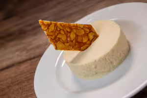 Raspberry vanilla dessert