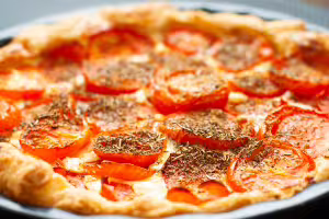 Tarta de tomate y mostaza