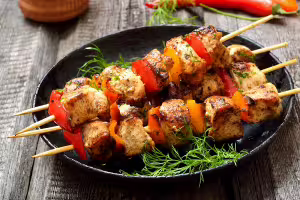 Express chicken skewers with spices